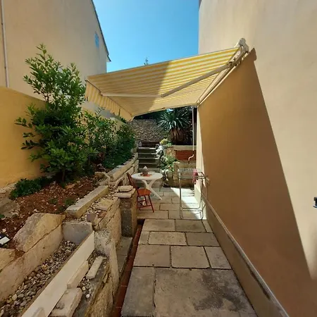 Istra Guest house 3*